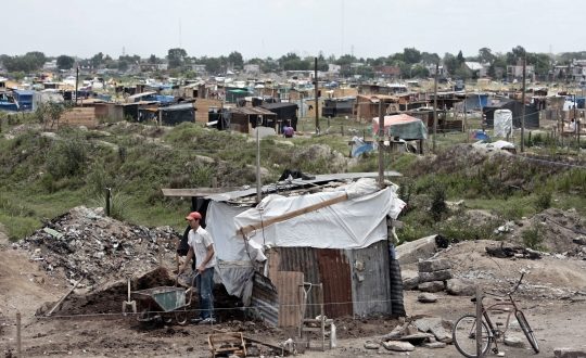 Las políticas de Cambiemos arrojan a la pobreza al 40% de los habitantes  del Conurbano | Mariano Moreno Noticias